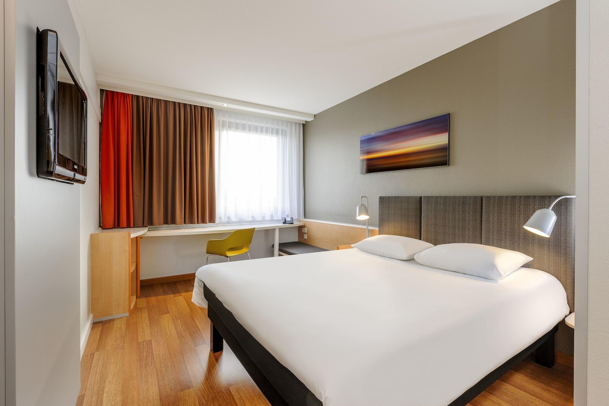 Ibis Hotel Frankfurt Messe West Frankfurt am Main Exterior photo