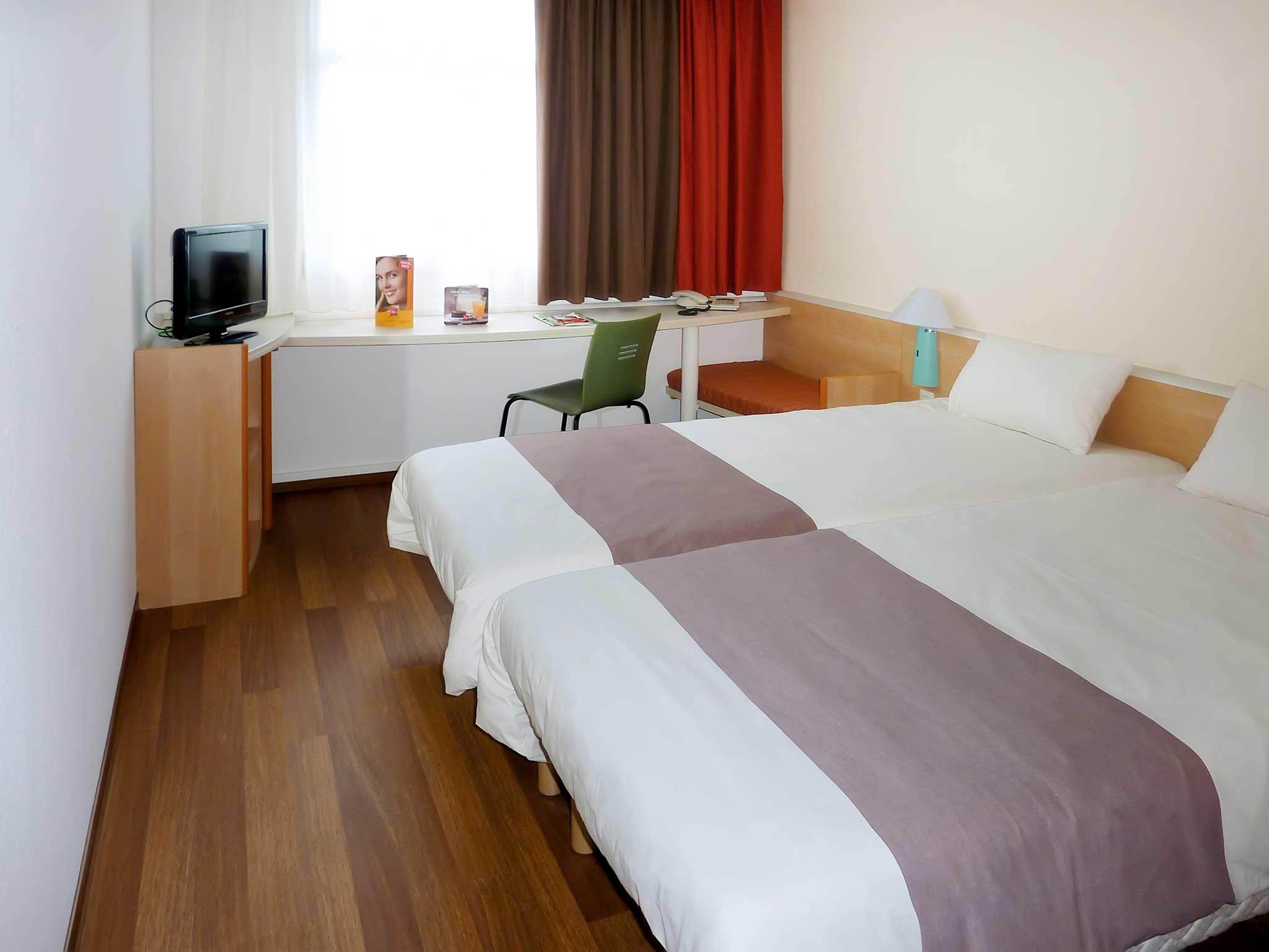 Ibis Hotel Frankfurt Messe West Frankfurt am Main Exterior photo