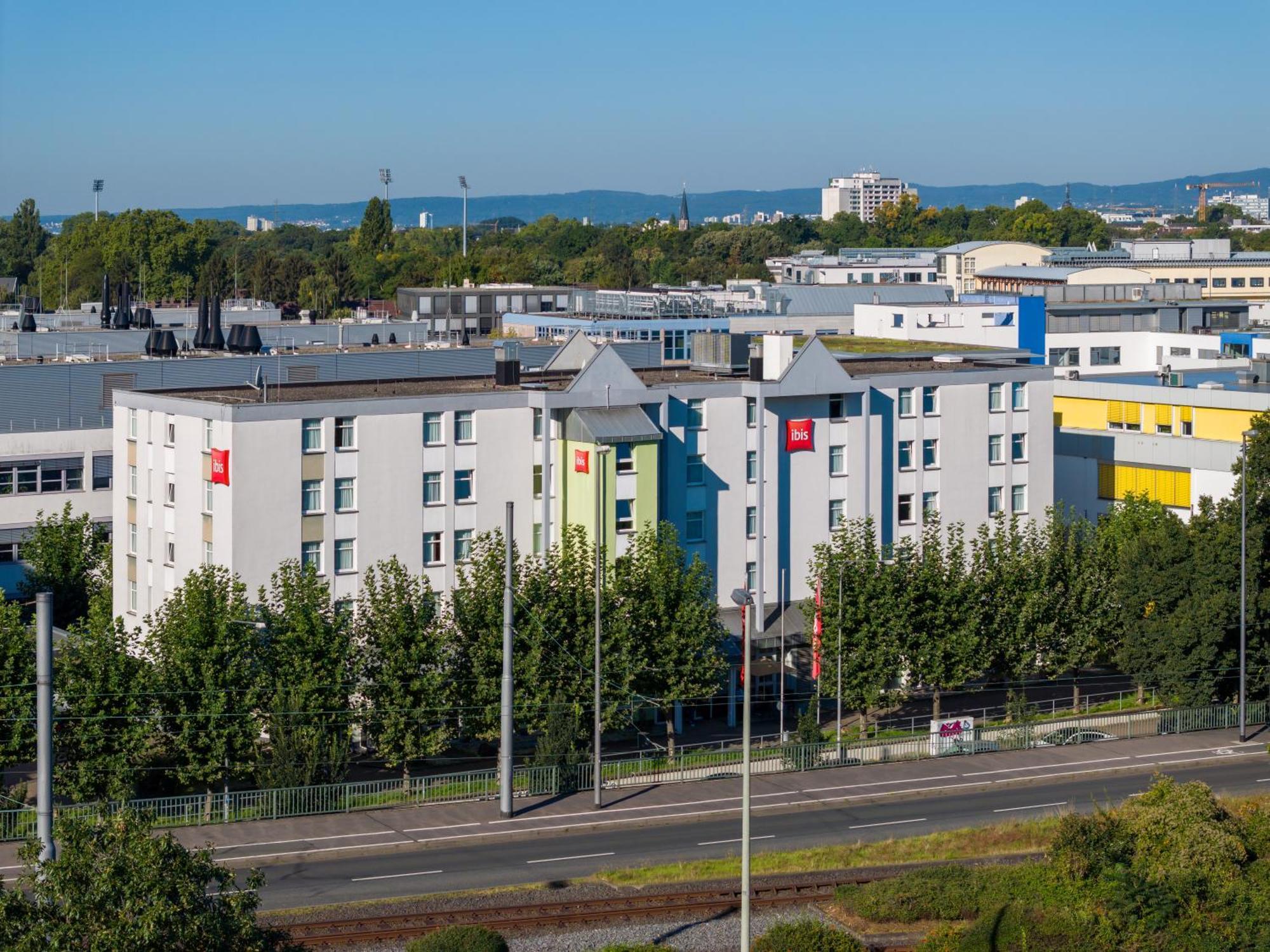 Ibis Hotel Frankfurt Messe West Frankfurt am Main Exterior photo