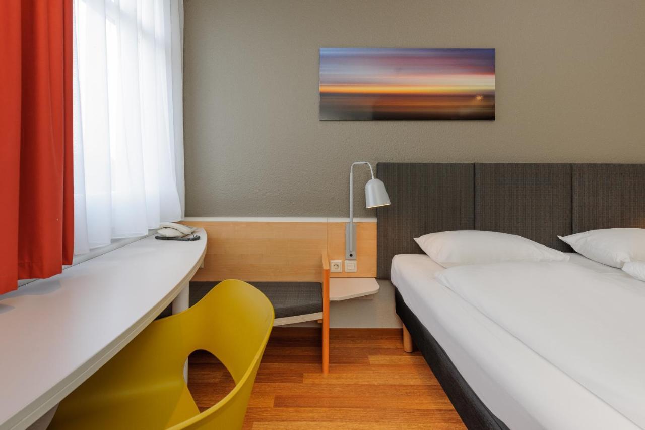 Ibis Hotel Frankfurt Messe West Frankfurt am Main Exterior photo